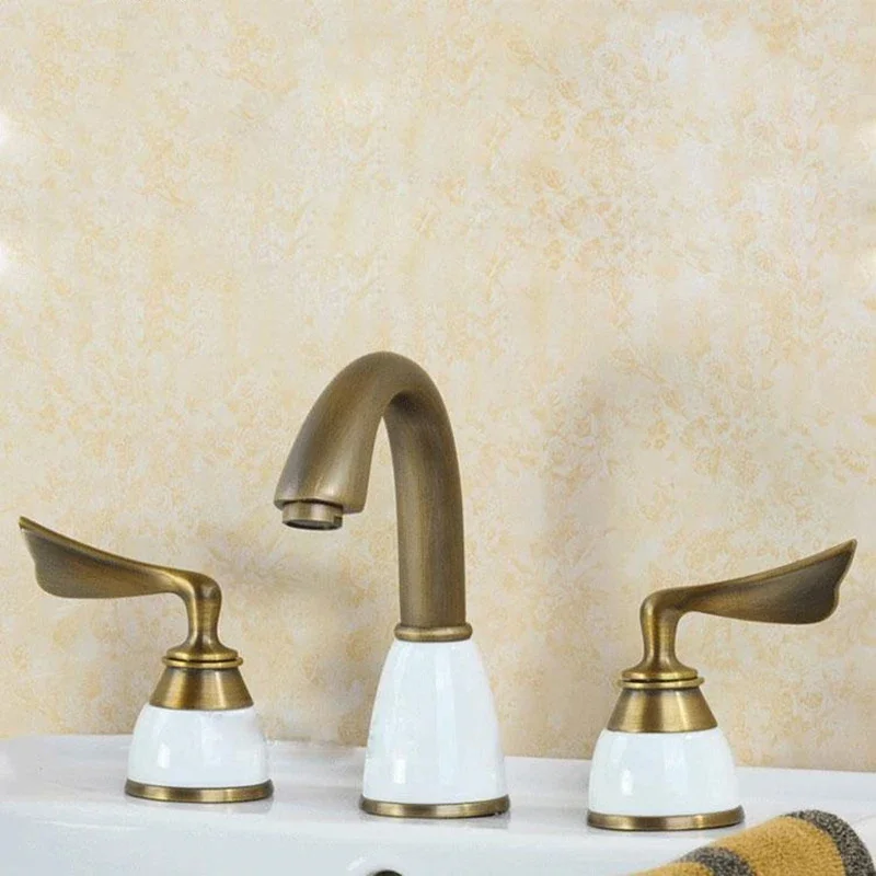 

3Pcs=1Set Basin Faucet, Bathroom Mixer Deck Mounted Sink Tap, Basin Faucet Set Ceramic Copper Faucet Golden Finish Mixer Tap