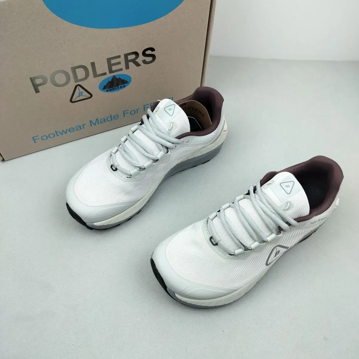 

2025 New Summer Hot Sale Lightweight Training Unisex Running Shoes Sneakers Fitness Shoes Ultra Light Athletic Shoes
