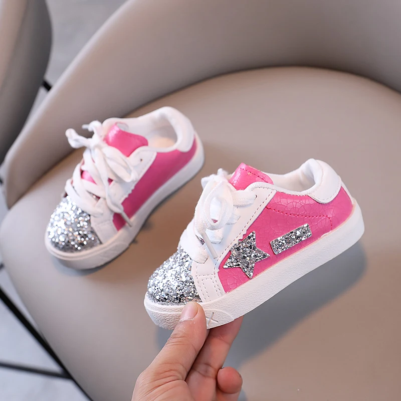 Zapatos para niñas, zapatillas deportivas informales y versátiles con estrellas para niñas pequeñas, primavera y otoño, 2024