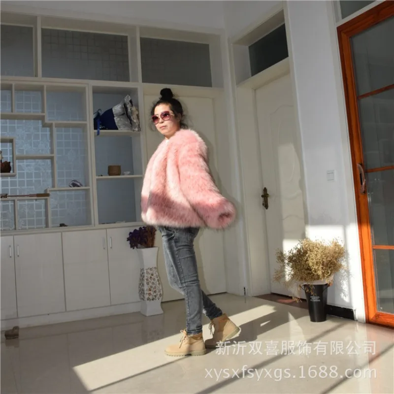 Luxury Fluffy Cropped Fur Jacket Women Warm Thick Winter Faux Fur Coat Long Sleeve Design High-end Outerwear Windproof Coldproof