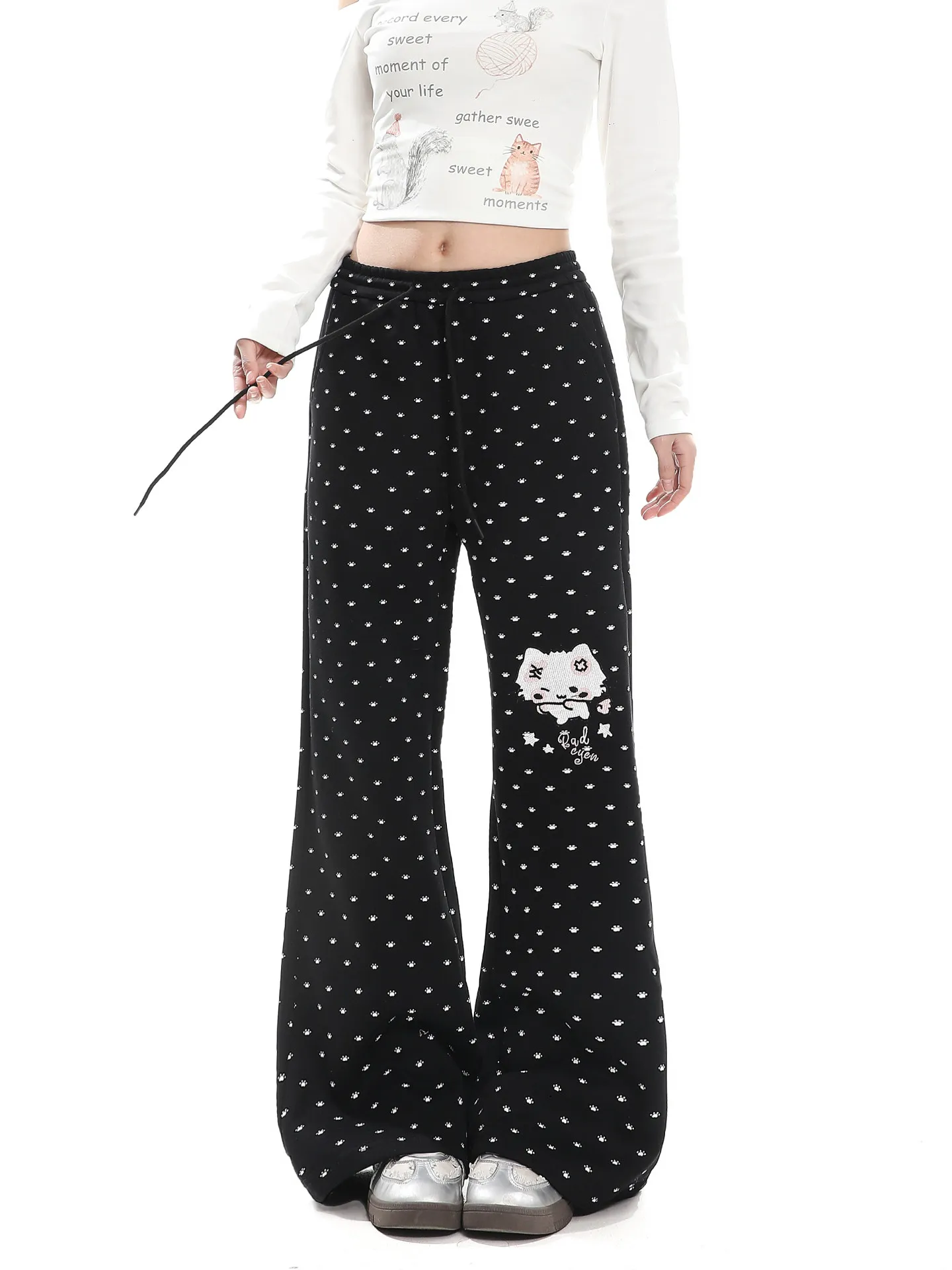 

Корейские милые расклешенные брюки в горошек с мультяшным принтом для женщин, повседневные, весенне-осенние, новые, стройнящие, универсальный дизайн, длинные брюки