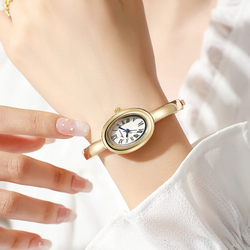 Women's Luxury Bathtub Bracelet Watch Oval Shaped Student Niche Ladies Watch Daily Wear Girl Gifts Popular Quartz Wristwatch