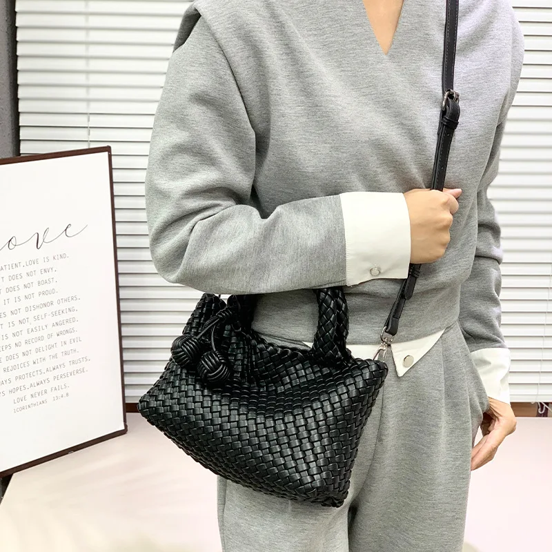 

Women's Soft PU Leather Crossbody Bag Set Fashion Handbag with Travel Chain Pouch Popular in Europe And America Lady's handbag