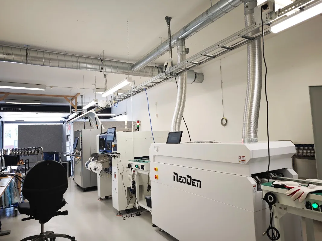 High Precision Temperature Controlled IN8C 8 Zone Smt Patch Reflow Furnace Soldering Machine for Printed Circuit Board