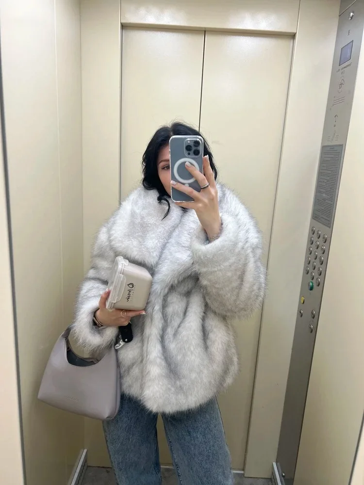 High Street Luxury Big Fur Collar Faux Fox Fur Jacket Female Overcoats Winter New Fashion Gradient Fluffy Fur Coat Women