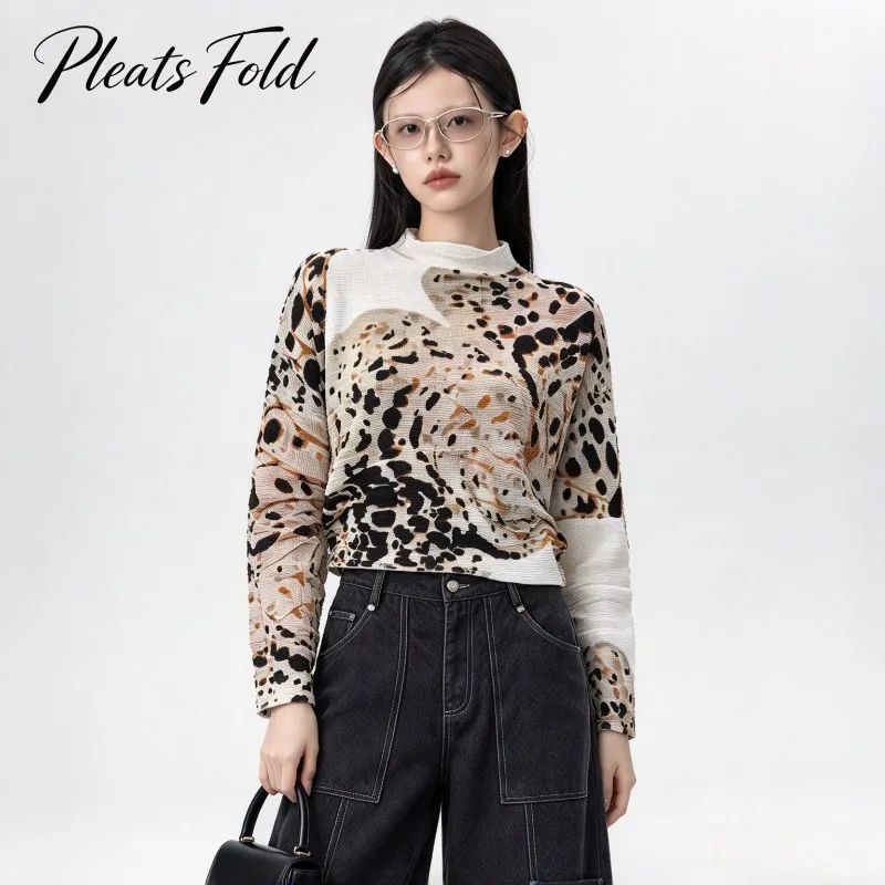 Miyake Pleated 2026 Retro Leopard Print Short T-Shirt for Women Half High Collar Batwing Long Sleeve Fashionable Top for Autumn