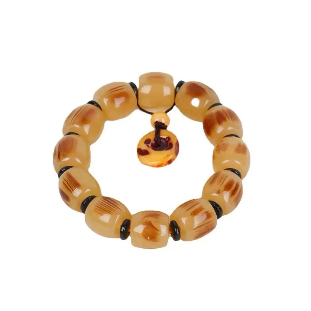 

Men's fashion bracelet with cow horns and decorative items, wearing precious beads and keratin bracelet