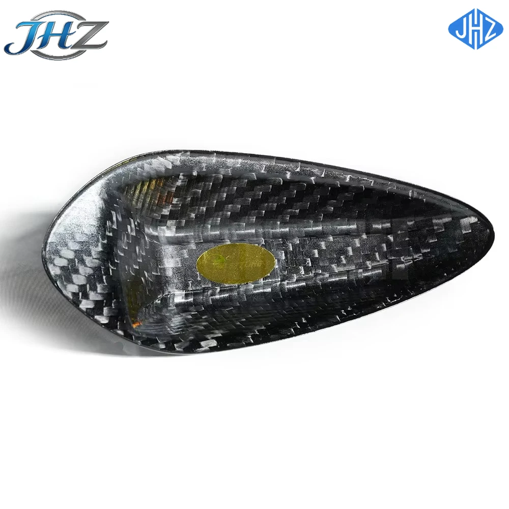 

Декоративный карбоновый спойлер-антенна JHZ для BMW G80, G42, M240i, G20, G22, G26, I4, G87, G82, G81 (сухой карбон)