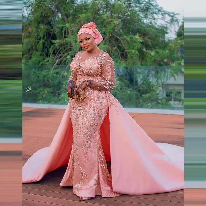 

Lace Beaded Crystals Sheer Neck Formal Party Gowns For Wed Long Prom Dress Long Sleeves Luxury Aso Ebi Mermaid Evening Dresses