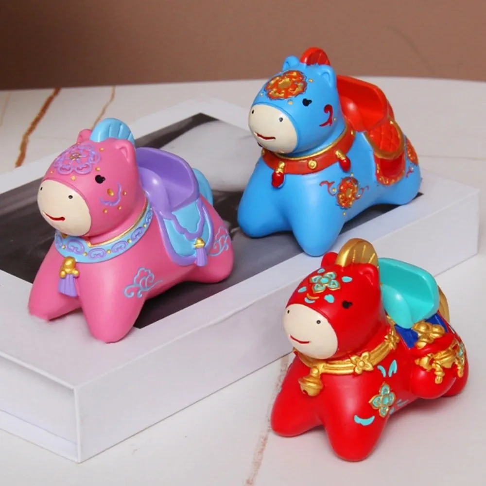 Талисман зодиакальная лошадь подставка для телефона орнамент фестиваль в китайском стиле декоративные 2026 держатель для украшений в виде лошади реалистичная статуя животного