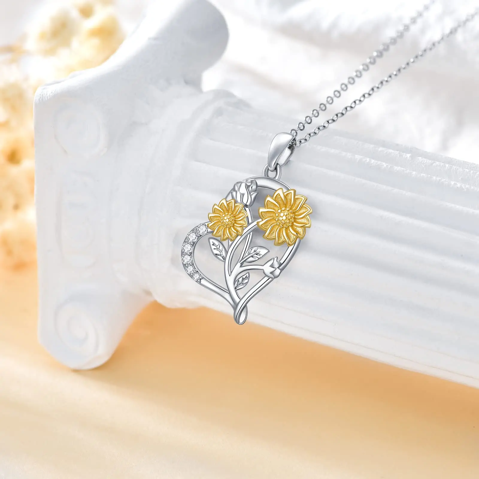 YFN 14K Real Gold Heart Moissanite Necklace for Women White Gold Sunflower Heart Pendant Jewelry Gifts