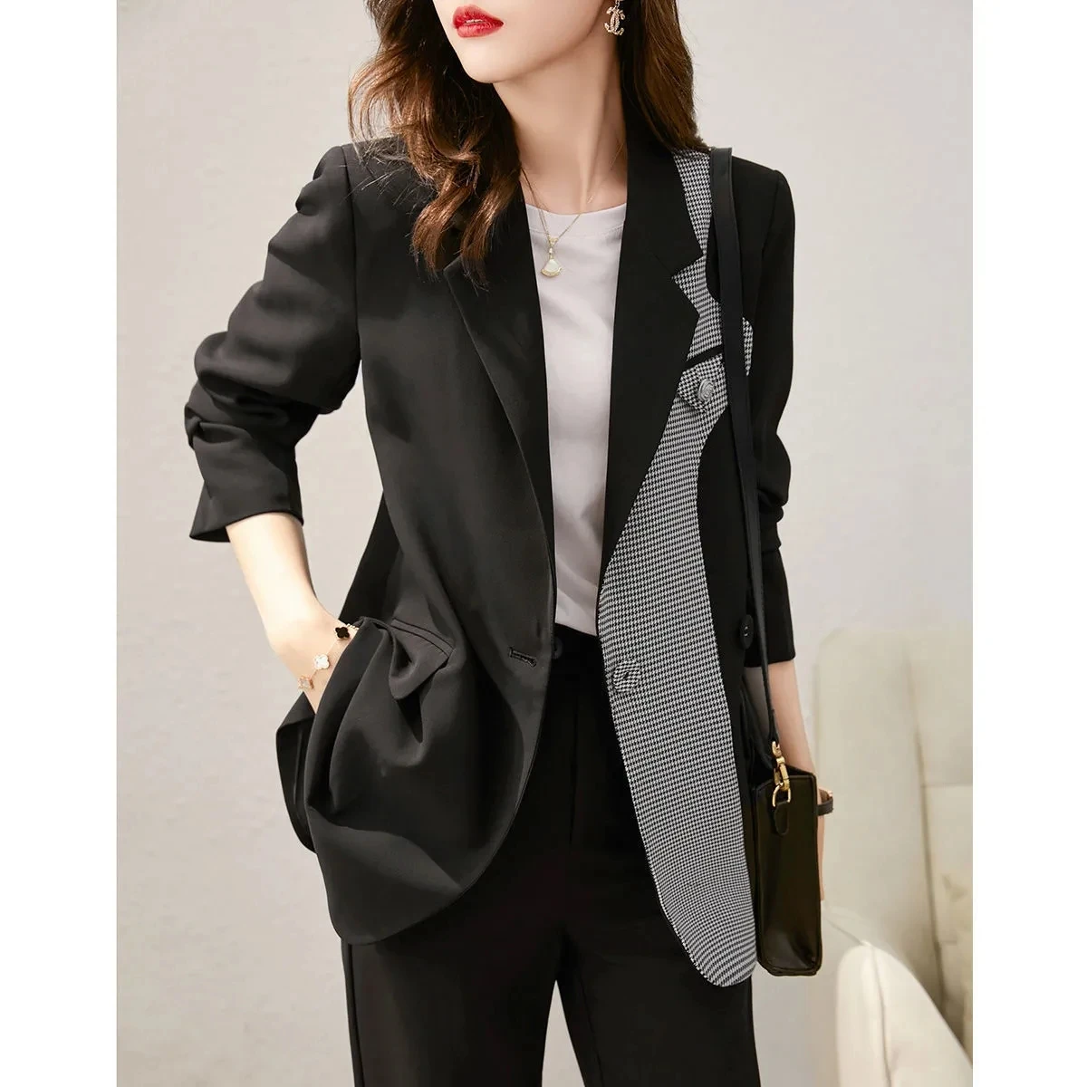 Europe Station Spring 2024 Korean Version Of fashion Joker Temperament Leisure Contrast Coat Splicing Western-style Suit Female