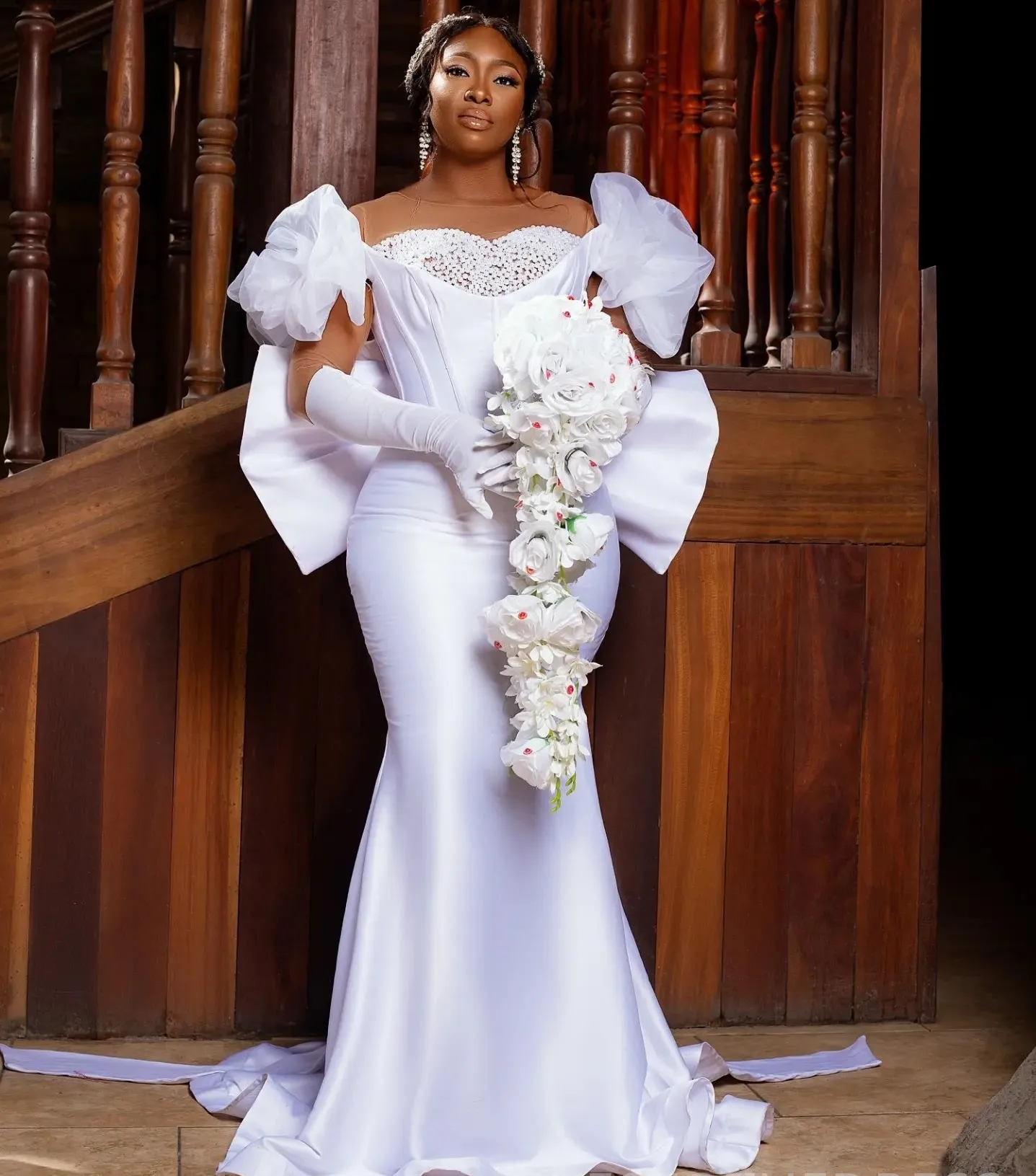 

2025 New Modern Mermaid Wedding Dress Bridal Gowns For Bride Sheer Neck Beaded Pearls Bow At Back Satin Vestido De Noiva