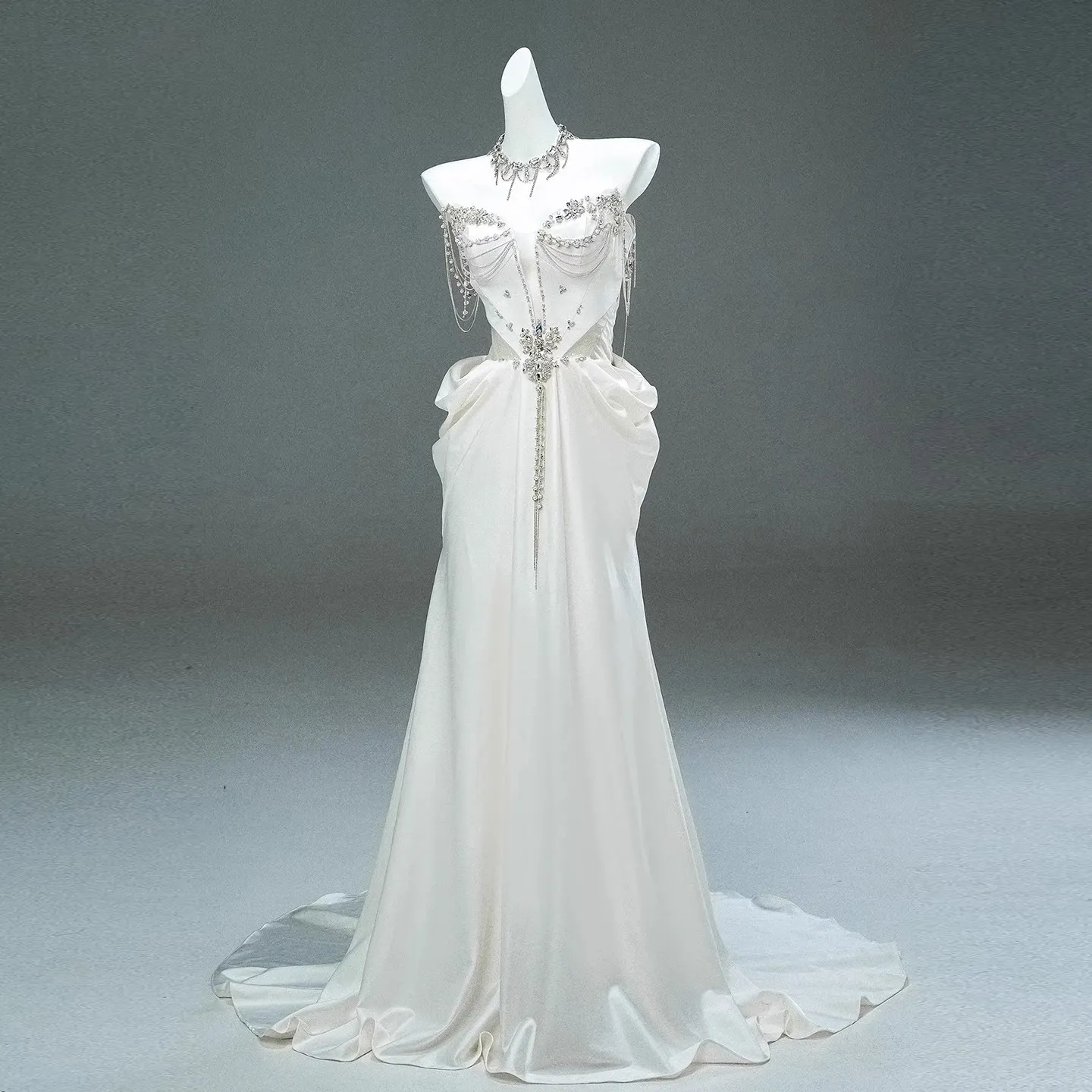 Strapless Sweetheart Satin Mermaid Wedding Dress Heavy Crystal Beaded Bridal Gown Tassel Chain Shoulder Corset Lace Up Back