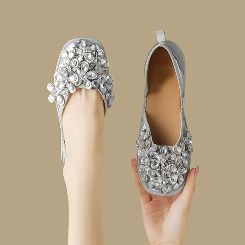 Scarpe basse di strass di lusso per le donne punta quadrata per il tempo libero comfort suola morbida taglia 35-43 Crystal Flower Designer Mule