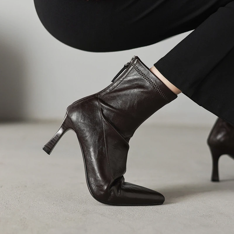 

Women's new elastic leather pointed high heels, simple retro temperament, zipper elastic boots, slim boots, fashion short boots
