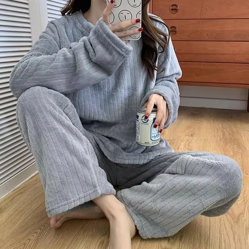 Winter Pajamas Coral Fleece Pajamas Thickened Outside The Lovely Flannel Home Wear Fashion Loose Long Cardigan Suit