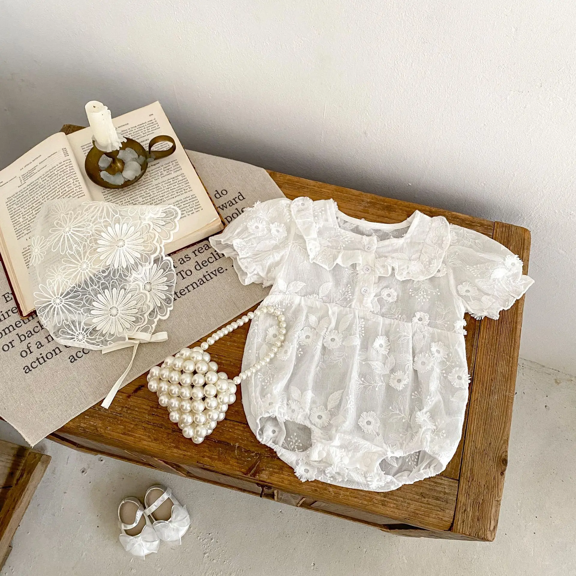 

Summer Korean 2024 Newborn Girls Romper Muslin Lace Solid Short Sleeve Broder Baby Girls Bodysuit Infant Girls Outfits