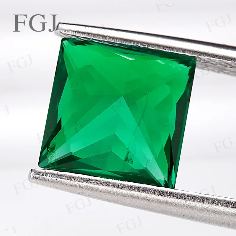 

Princess Shape with AGL Lab Grown Colombian Emerald Hydrothermal Synthetic Gemstone Inclusions Inside Jewelry Material