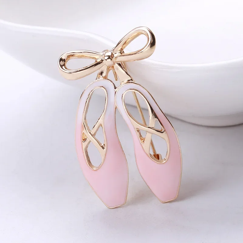 Dmari Women Brooch Trendy Lapel Pin 3 Color Cute Ballet Shoes Enamel Badge Party Accessories For Clothing Luxury Jewelry