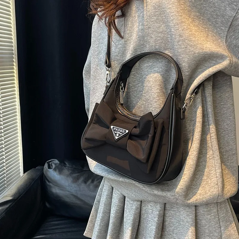 

Retro Casual Crossbody Bag with Unique Style - Niche Trendy High-End Exquisite Versatile Design for Women's Sweet Looks