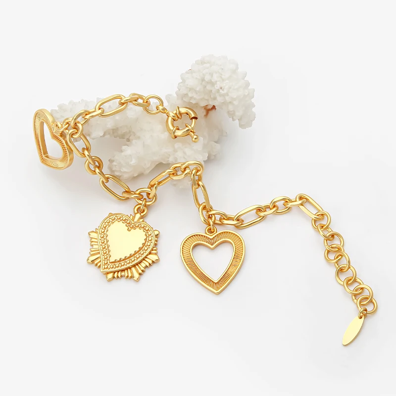 VAROLE Unique Design Fashion Triple Different Heart Charms Bracelet Adjustable Gold Plated Jewelry Handmade Link Chain Bracelet