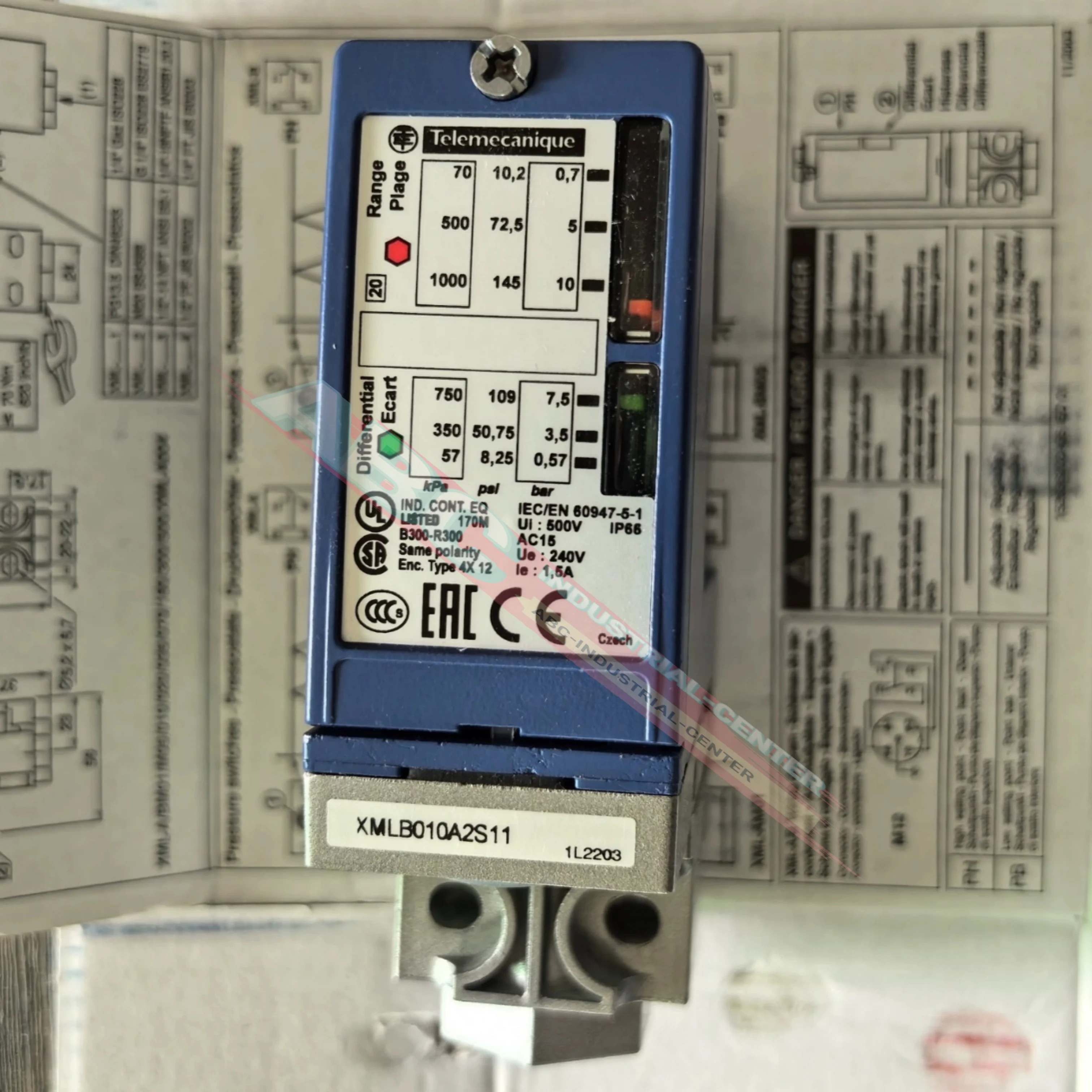 

Новый датчик давления XMLB010A2S11 0.7-10 бар XMLB160D2S11 10-160 бар, оригинал