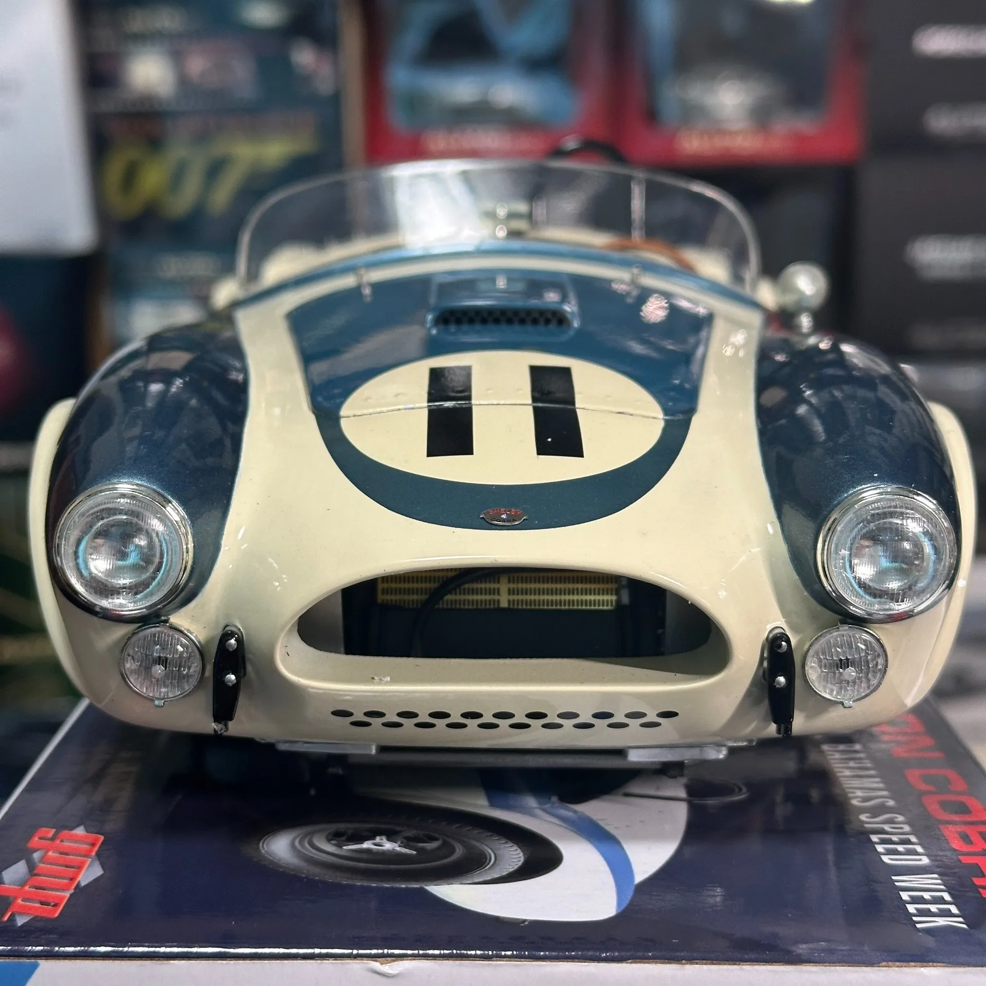 GMP 1:12 Shelby Cobra 289 1963 #11 Simulation Limited Edition All Open Alloy Metal Static Car Model Toy Gift