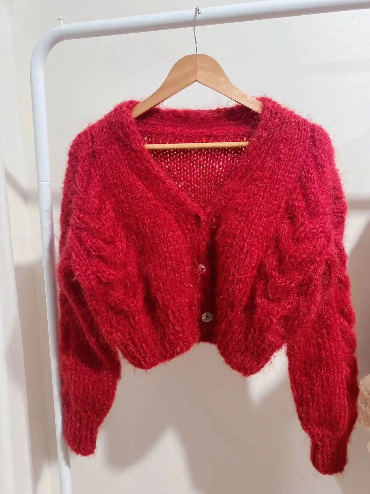 Women's long sleeve V-neck Fried Dough Twists cardigan short red small fragrance loose lazy mohair hand knitting new autumn