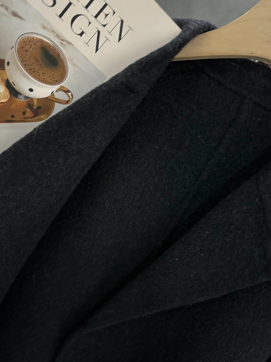 Cappotto di Lana Briti Hepburn per Donna, Tweed Double Face, Nuovo Design Invernale 2025 con Bottoni per il Pendolarismo