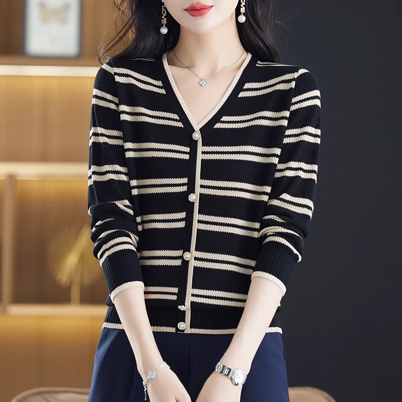 Autumn Winter Striped Fashion Long Sleeve Cardigans Sweater Korean New Fashion V-neck Loose Casual Versatile Women Knitted Tops