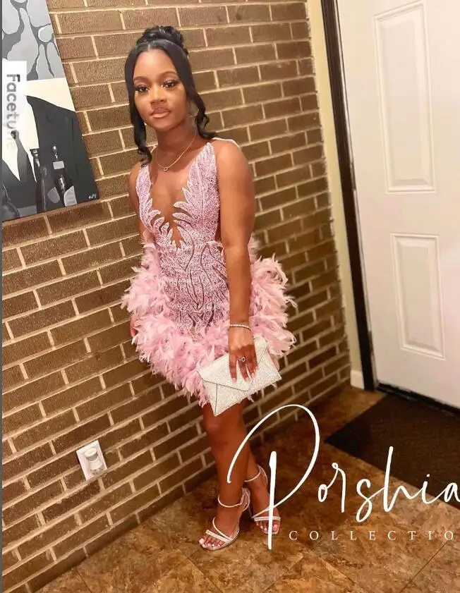 

Pink Sparkly Short Prom Homecoming Dresses for Black Girl Luxury Diamond Feather Sheer Mesh vestidos de fiesta cortos