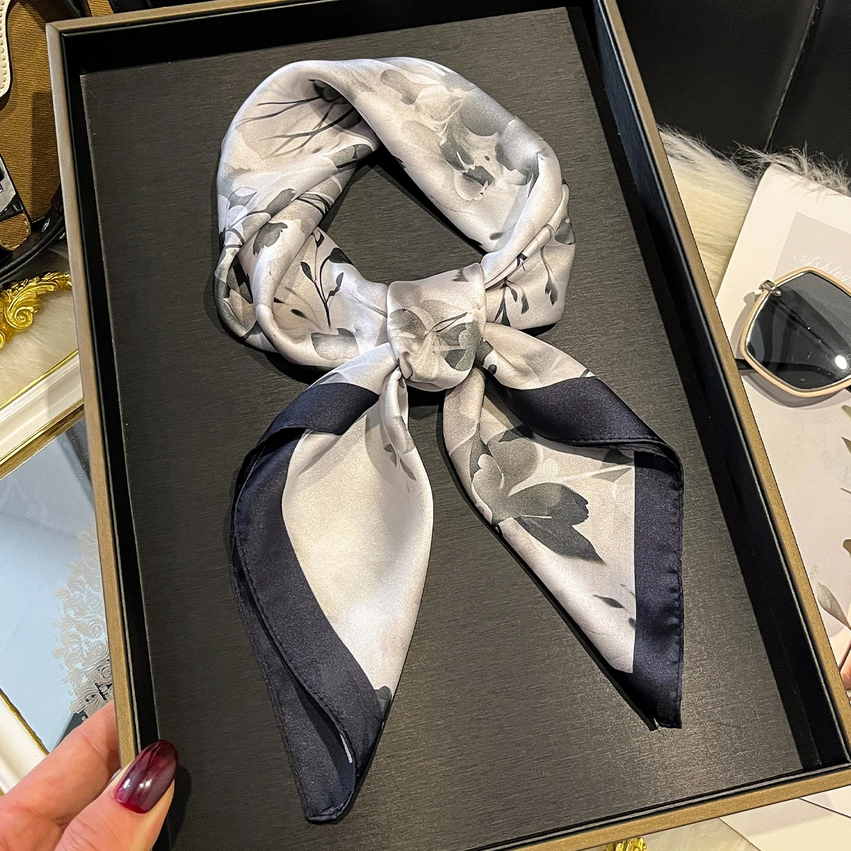 Novos Lenços de Seda Luxuosos  - Luxury Bags China Wholesale avaliação e preço