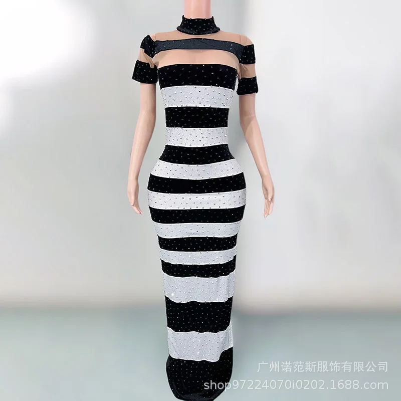 2026 Niche Contrasterende strepen Veelzijdige herfst minimalistische lange jurk Muziekfestival Zanger Prestatiekleding Feestclubjurk