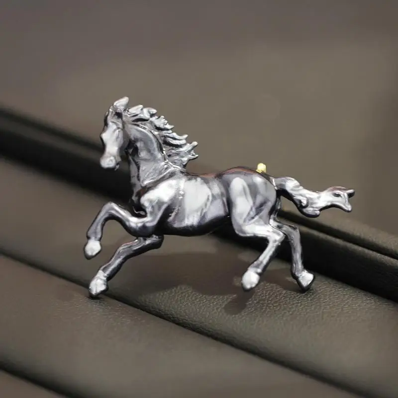 Fashion Classic Running Horse Brooch For Women Men Versatile Clothing Animal Pins Friends Party Gifts Banquet Jewelry Accessory