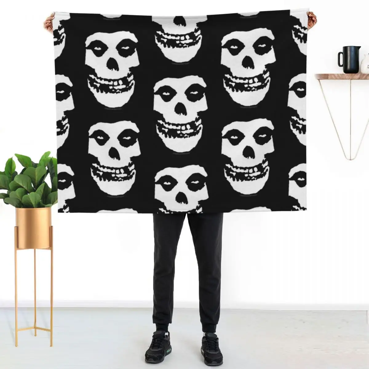 

Misfits Throw Blanket Soft Sherpa Fleece Warm Blanket for Winter