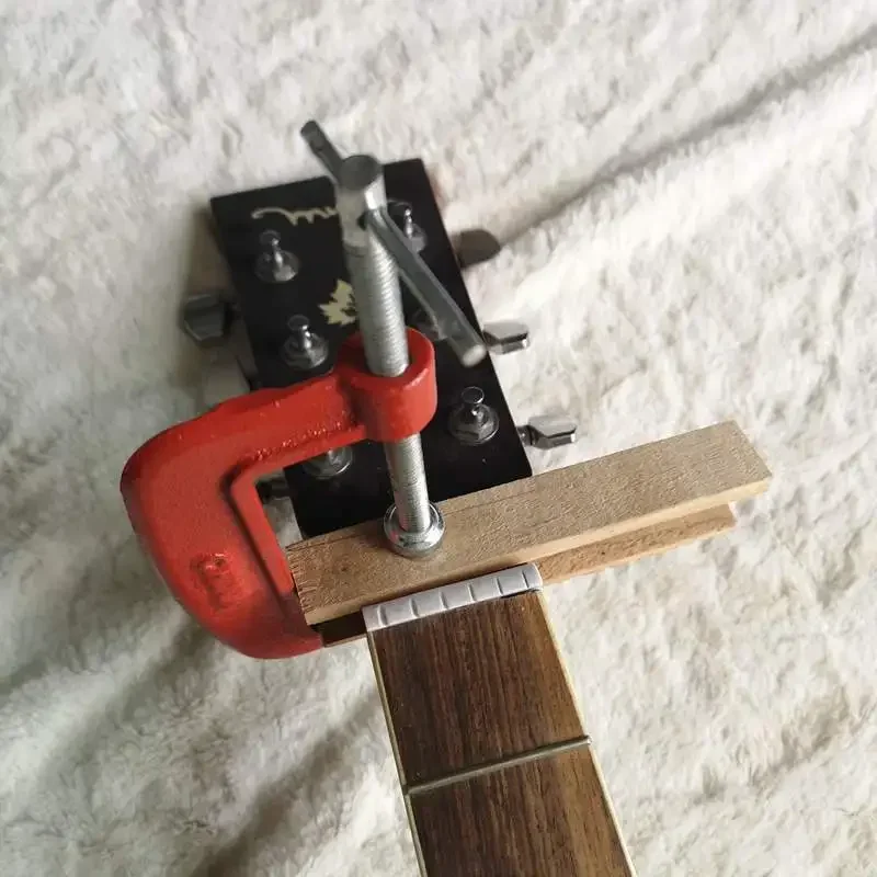 

Магазин Bo-Hong-горячая распродажа-производство и ремонт гитар, специальный F-зажим, склеивающий ремонт, зажим для шеи G