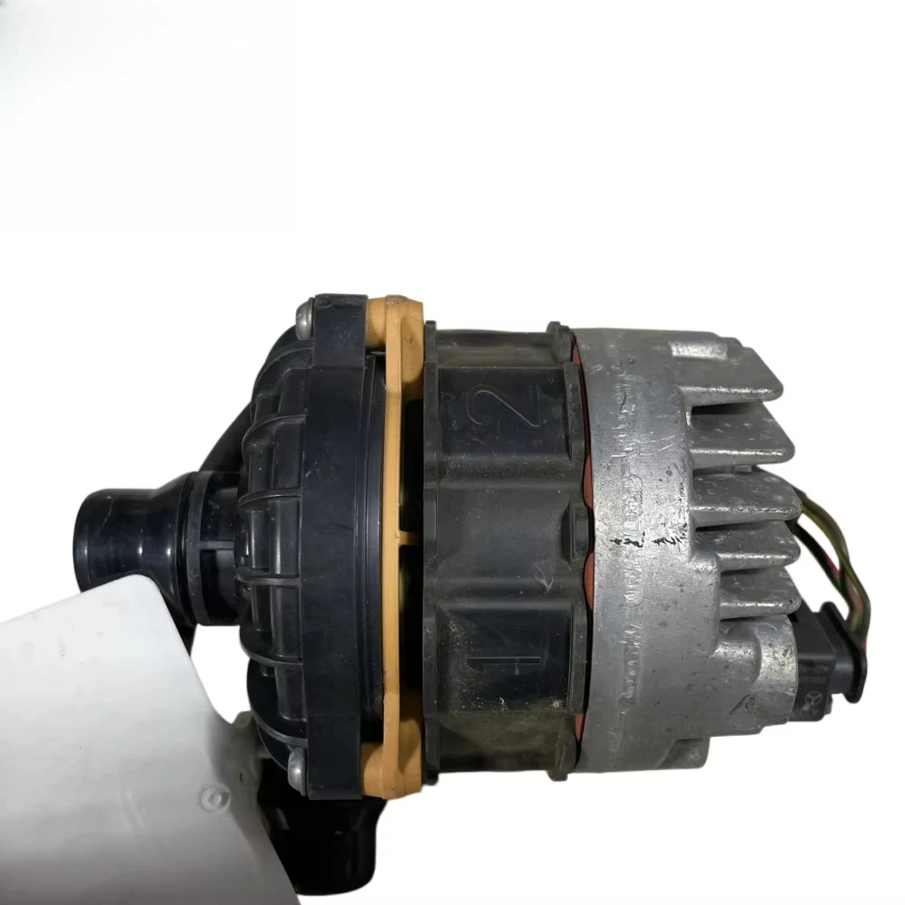 For Mercedes-Benz  C63S Coupe AMG W205 Auxiliary Water Pump Original OEM  A0005005500