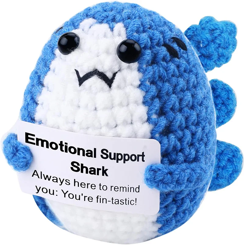 ตุ๊กตาถักโครเชต์รูปสัตว์พร้อมข้อความสร้างแรงบันดาลใจ ตุ๊กตาฉลามแมว ตุ๊กตาเพนกวิน ตุ๊กตาเป็ดทาโก้