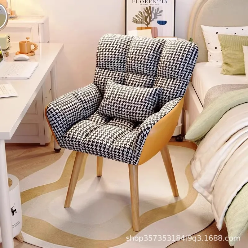 Computer chair home comfort study sedentary office chair makeup writing dormitory bedroom chair home