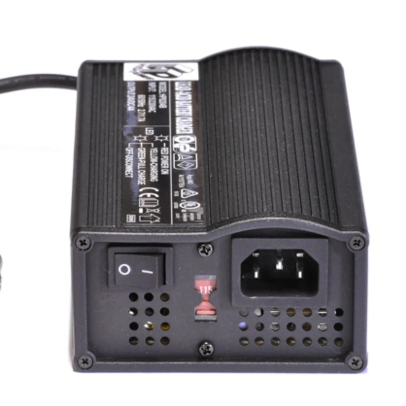 LEAD-ACID  シニアカー／電動車椅子用バッテリーチャージャー　HP8204B 24 Volt 5.0 Amp XLR HP8204B Battery Charger – Monster Scooter Parts