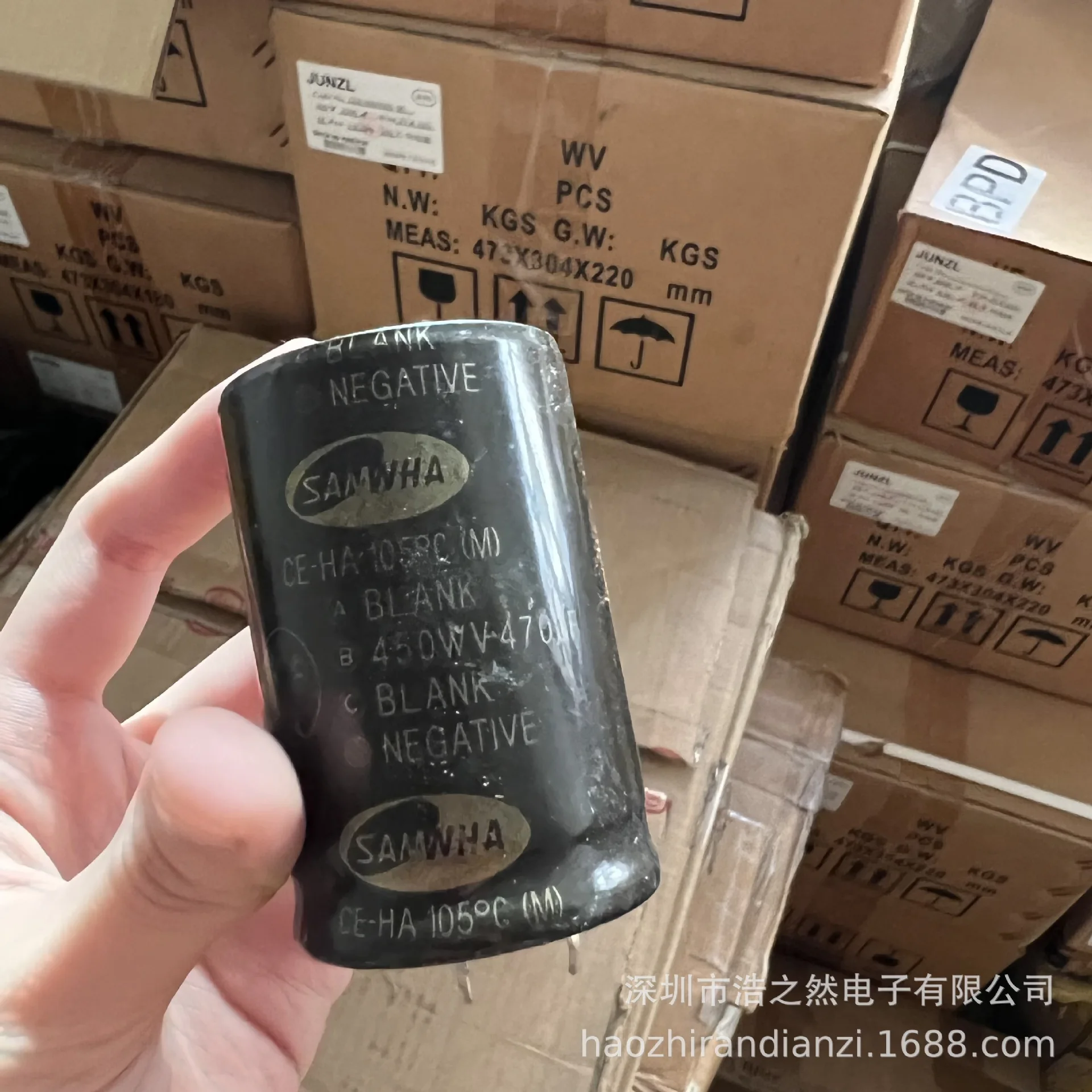 The new electrolytic capacitor 450V470UF 40x60105 degrees III and BLACK 4 pin 450WV 470UF