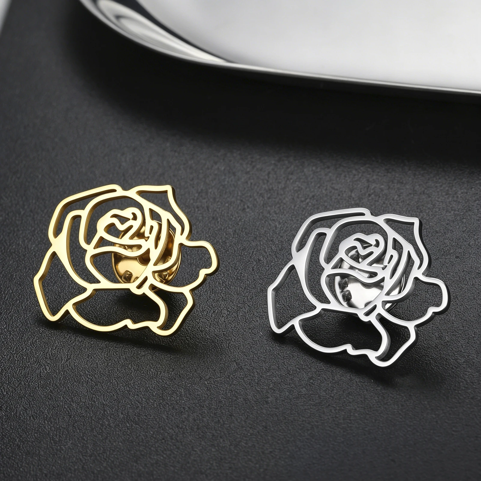 1 Stück Romantische Rosen-Brosche, Ei-Blumen-Brosche aus Edelstahl, Elegante Blumenbrosche für Kleider und Jacken, Schmuck-Accessoire