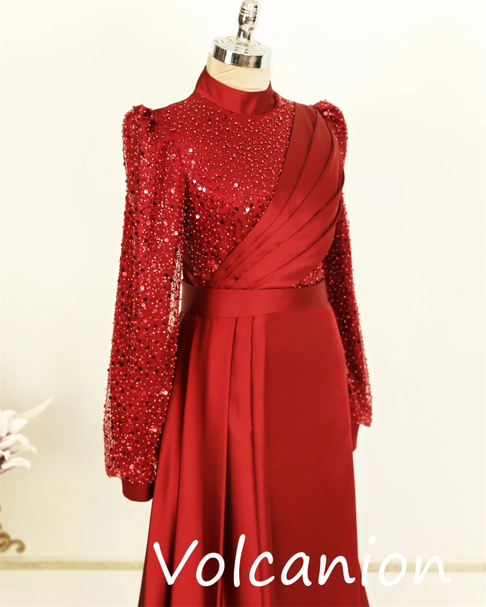 Taglie personalizzate disponibili Jersey con paillettes Piega A-line Collo alto Abiti lunghi Occasioni su misura Moda