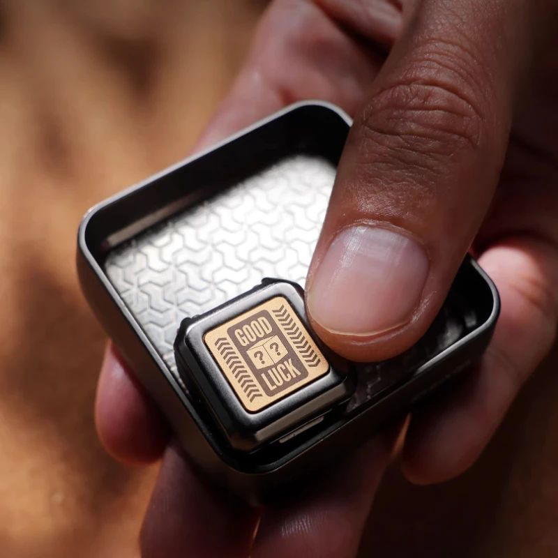 fidget-toy-magnetico-in-metallo-a-sorpresa-slider-meccanico-creativo-giocattolo-da-scrivania-per-ufficio-edc-antistress-e-anti-ansia