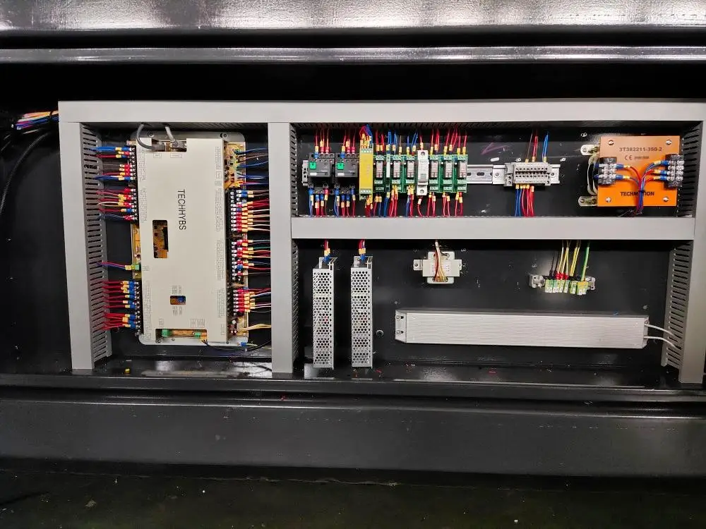 آلة قولبة الحقن Haida Servo 250T تنتج ملحقات شماعات الستائر البلاستيكية عالية الدقة 210 لتر لصنع أسعار المصنع #4