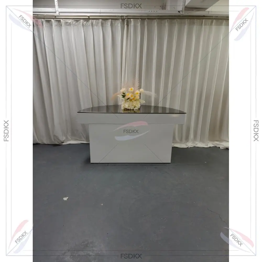 Unique Stainless Steel Design Luxury Round Dining Table