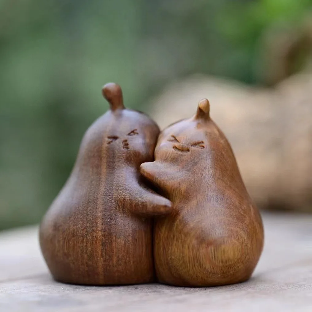 

Cute Wooden Carvings Never Separate Figurine Valentine's Day Gifts Boyfriend Birthday Hugs Pears Home Decor Desktop Ornaments