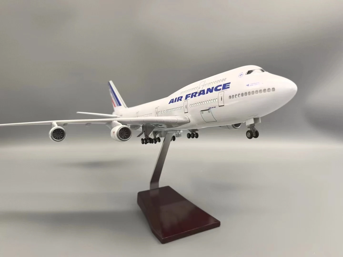 New Scale Large 47cm Model Airplane Air France Boeing 747 Plane Models Diecast Airplanes with LED Light for Collection or Gift