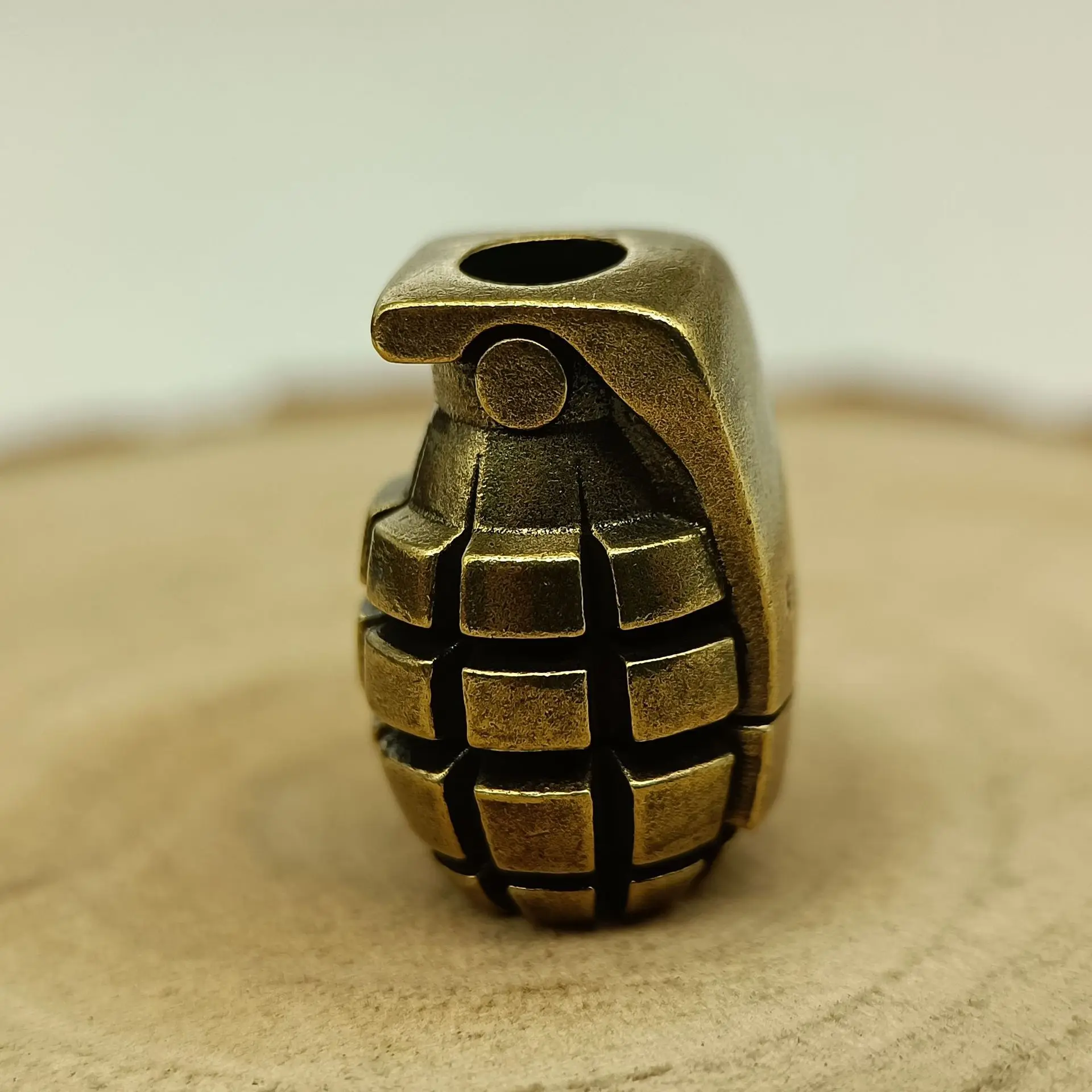 1PC Brass Small Grenade Knife Beads EDC Outdoor Gadgets Paracord Beads Flashlight Pendant Key Pendant DIY Beads